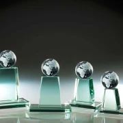 Jadeglas-Trophäe Weltkugel Ø60mm in 3 Größen