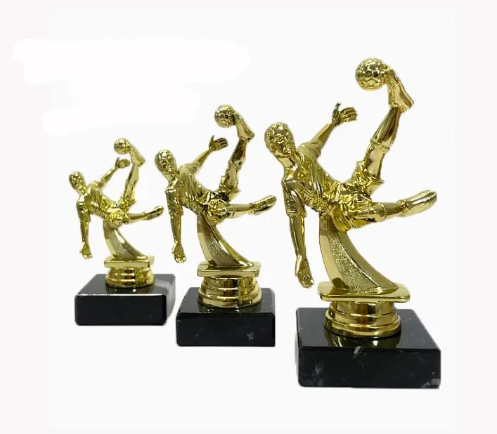 Figur Kunststoff Seitfallzieher gold
