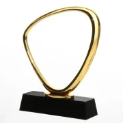 ''Leuchtpfad'' Kristallglas-Trophäe mit goldenen Metallrahmen