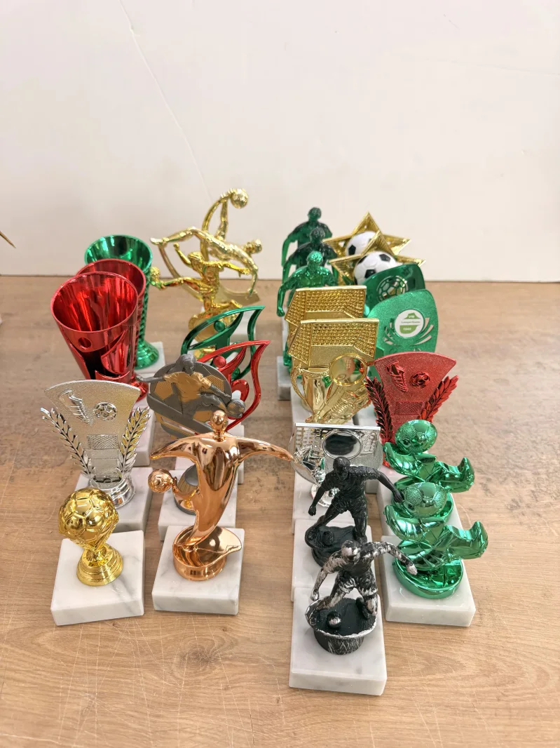 PDR Soccer figures in various colors 130 pieces
