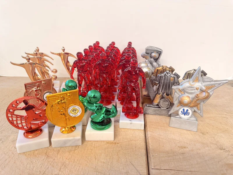 PDR Soccer figures in various colors 130 pieces