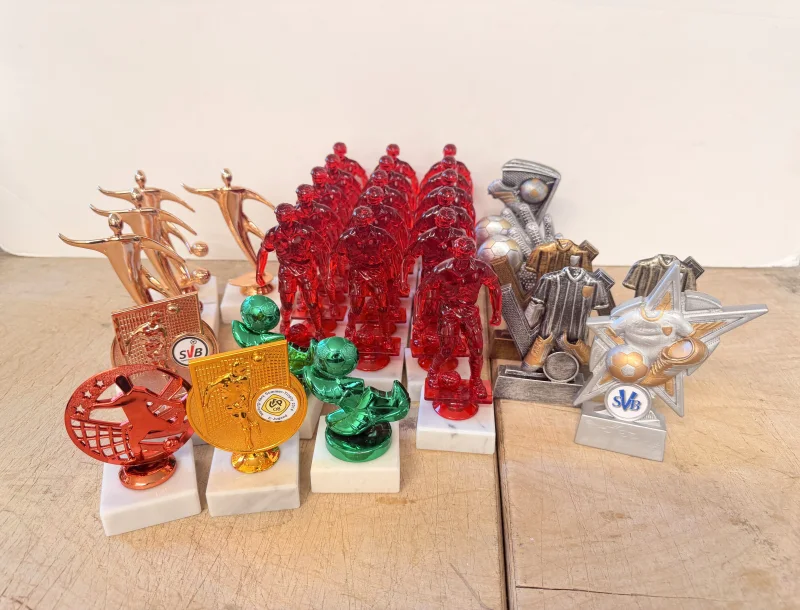 PDR Soccer figures in various colors 130 pieces