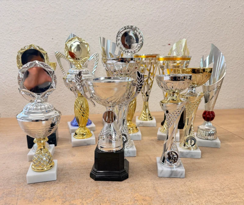 Moderner Pokal Silber
